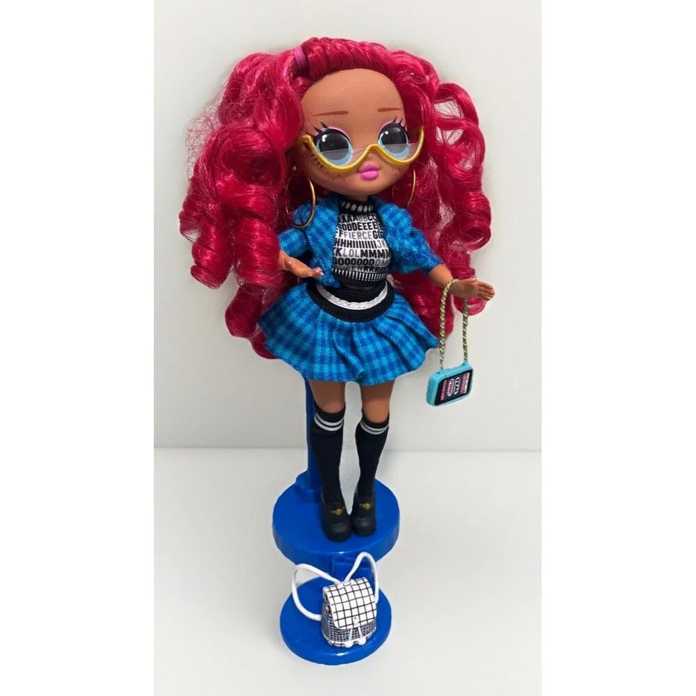 LOL Surprise OMG Fashion Doll - Class Prez with accessories And Stand